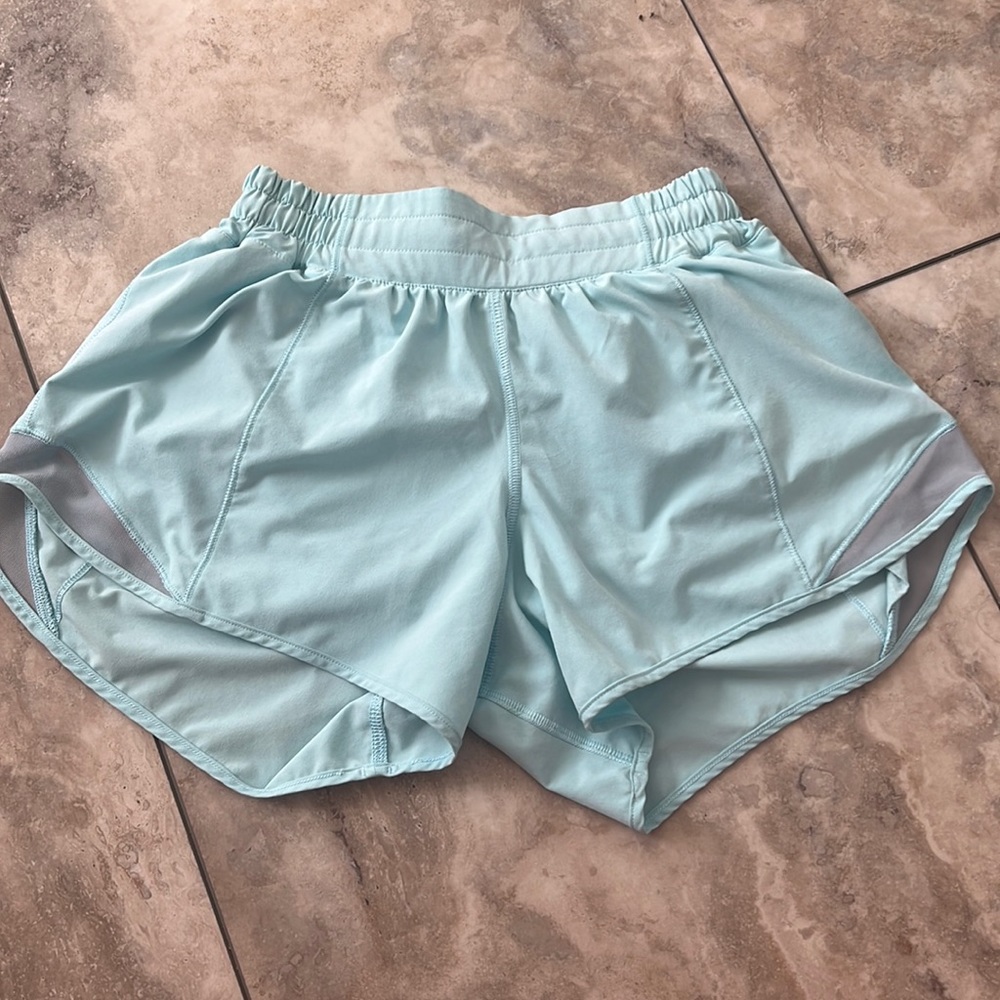 lululemon icing blue hotty hot shorts tall